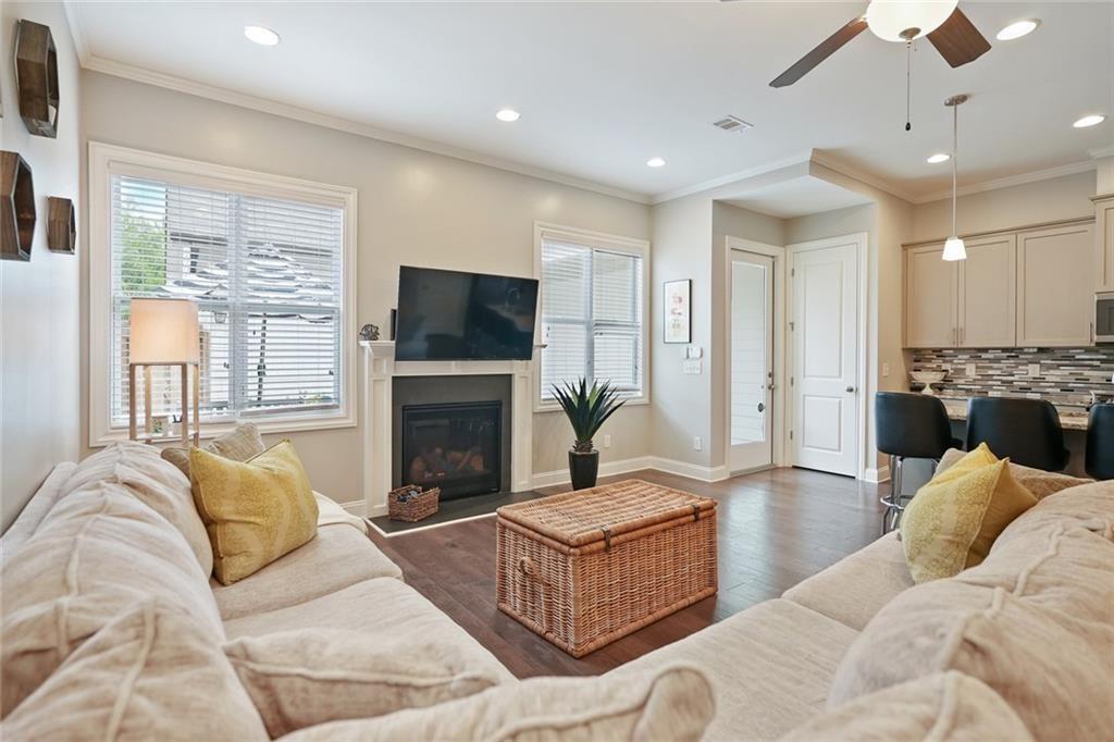 901 Proctor Ranch Drive Northwest Atlanta, GA 30318 - Photo 5 of 26