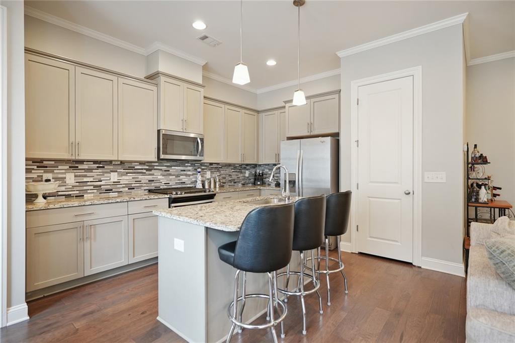 901 Proctor Ranch Drive Northwest Atlanta, GA 30318 - Photo 7 of 26