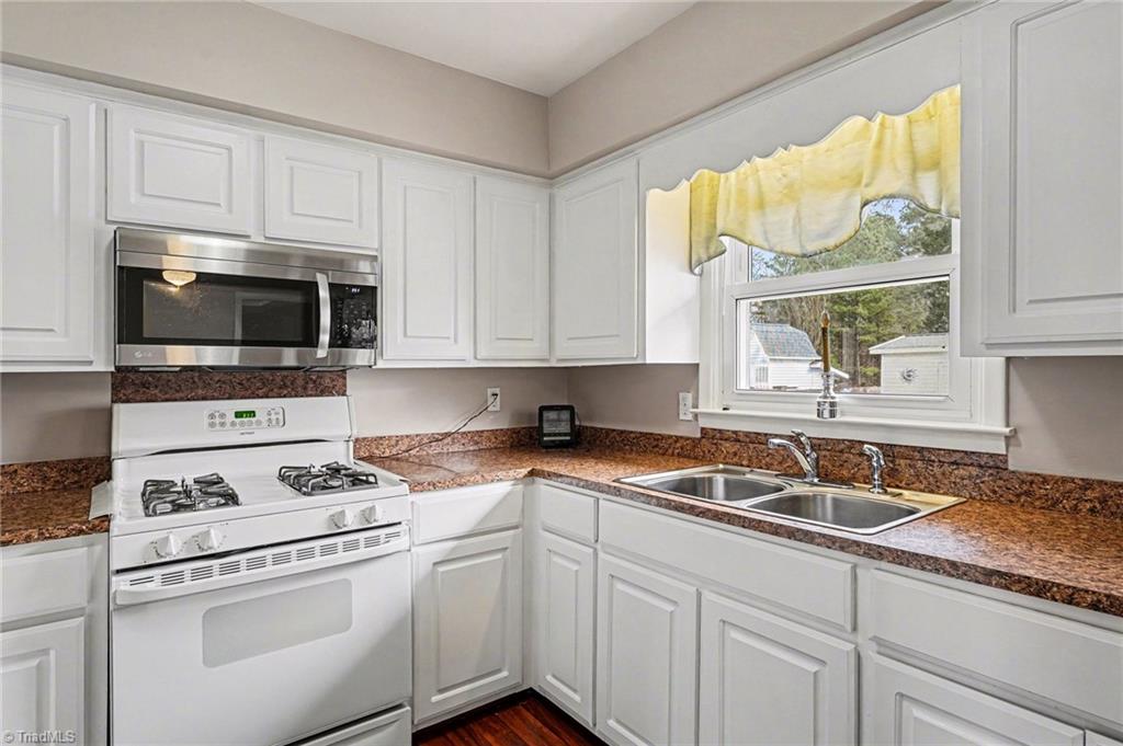 106 Hall Street Graham, NC 27253 - Photo 11 of 37