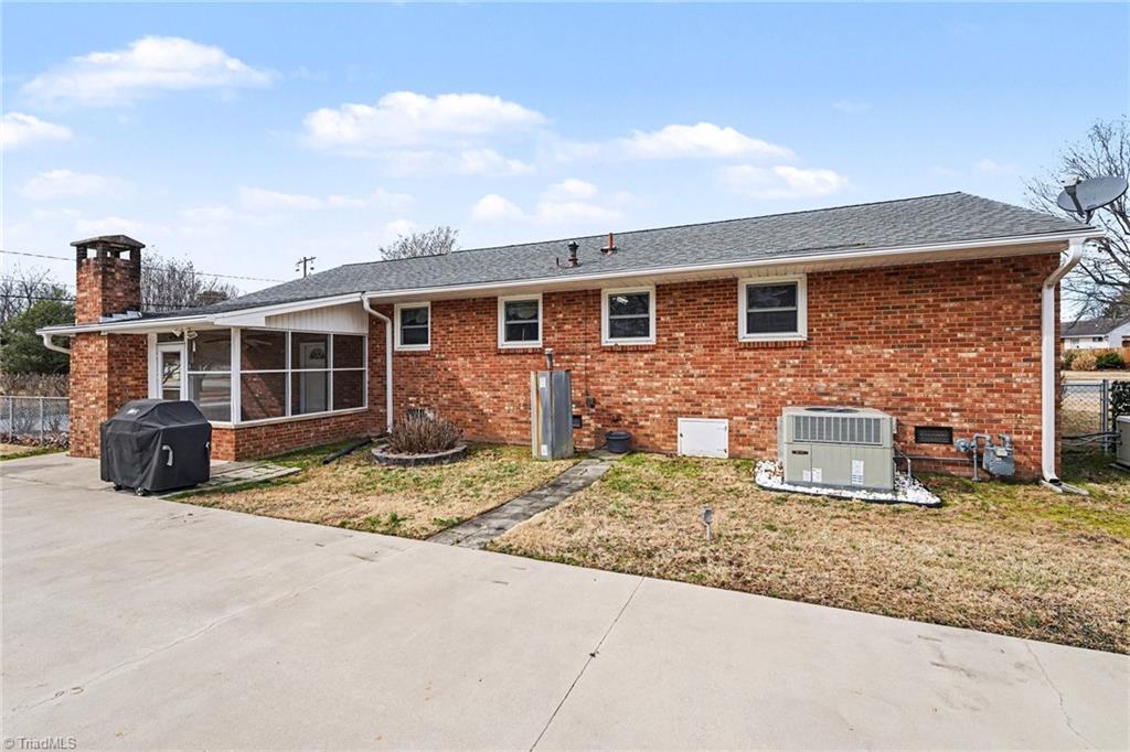 106 Hall Street Graham, NC 27253 - Photo 26 of 37