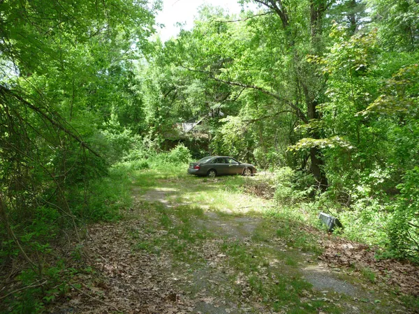 $250,000 | 22 Morrison Road, Windham, NH 03087