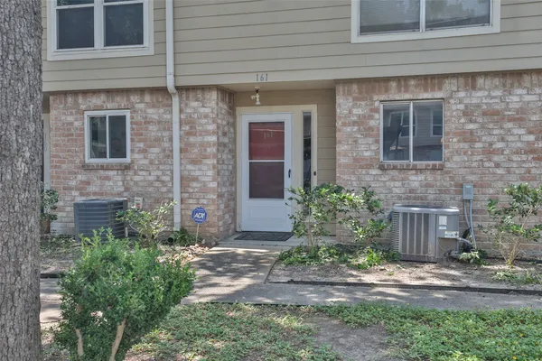 $140,000 | 5005 Georgi Lane, Unit 161, Houston, TX 77092