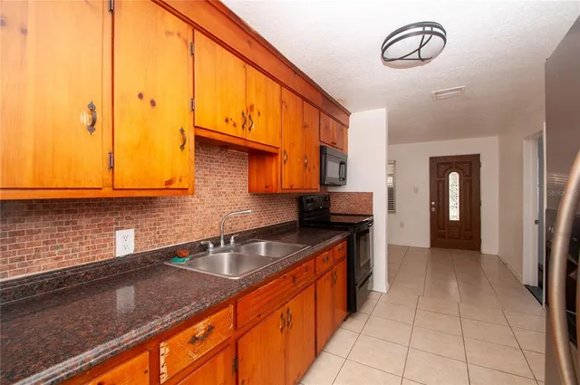 $2,500 | 7911 52nd Way North, Pinellas Park, FL 33781