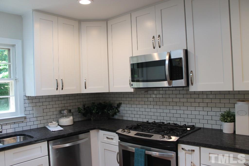 1505 Shadowood Lane Raleigh, NC 27612 - Photo 10 of 24