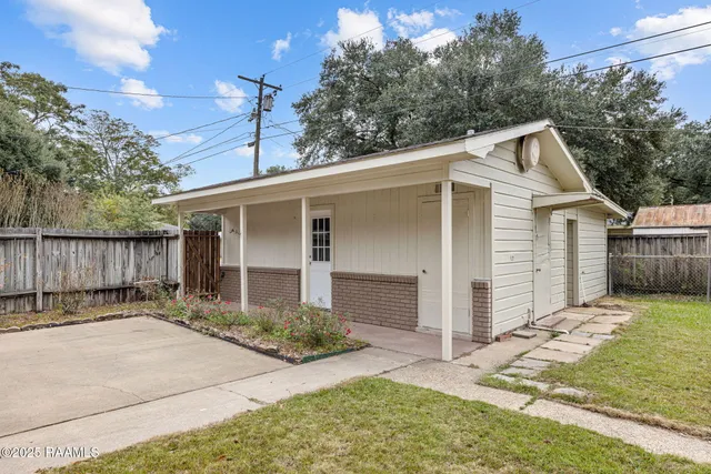 $130,000 | 314 Demoncherveaux Ville, Ville Platte, LA 70586