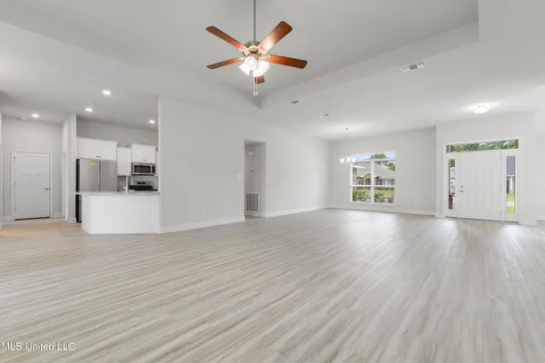 $2,500 | 13913 Ruby Lane, Biloxi, MS 39532