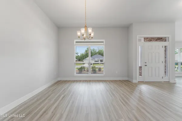 $2,500 | 13913 Ruby Lane, Biloxi, MS 39532