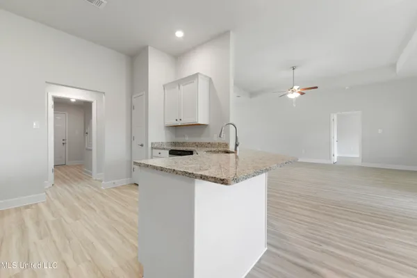 $2,500 | 13913 Ruby Lane, Biloxi, MS 39532