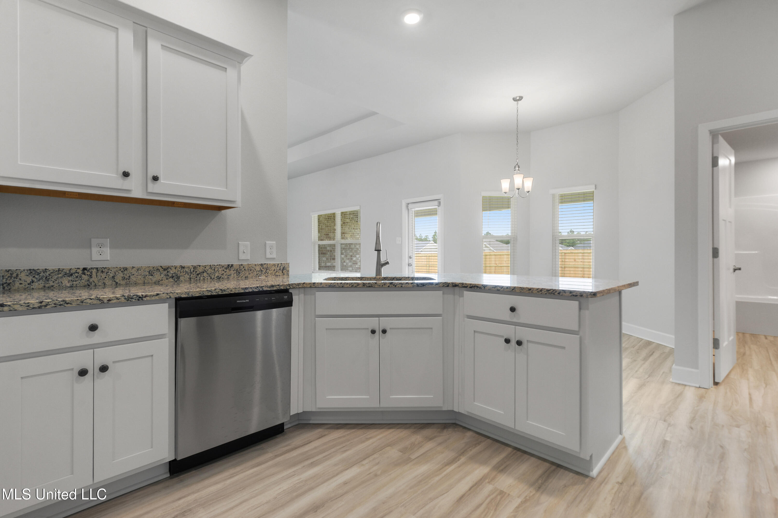 13913 Ruby Lane Biloxi, MS 39532 - Photo 22 of 33 Kitchen_Counter