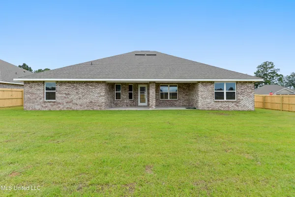 $2,500 | 13913 Ruby Lane, Biloxi, MS 39532
