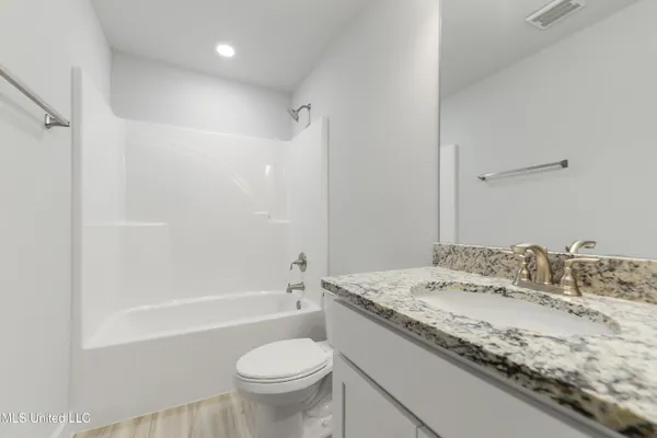 $2,500 | 13913 Ruby Lane, Biloxi, MS 39532