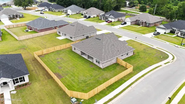 $2,500 | 13913 Ruby Lane, Biloxi, MS 39532