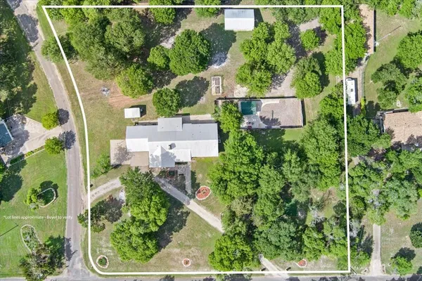 $479,900 | 118 Deer Trail, Bruceville, TX 76630