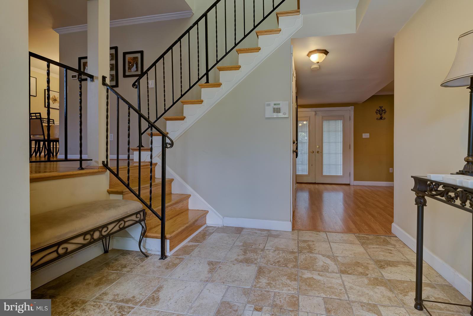 4500 Kinmount Road Lanham, MD 20706 - Photo 4 of 24 Foyer