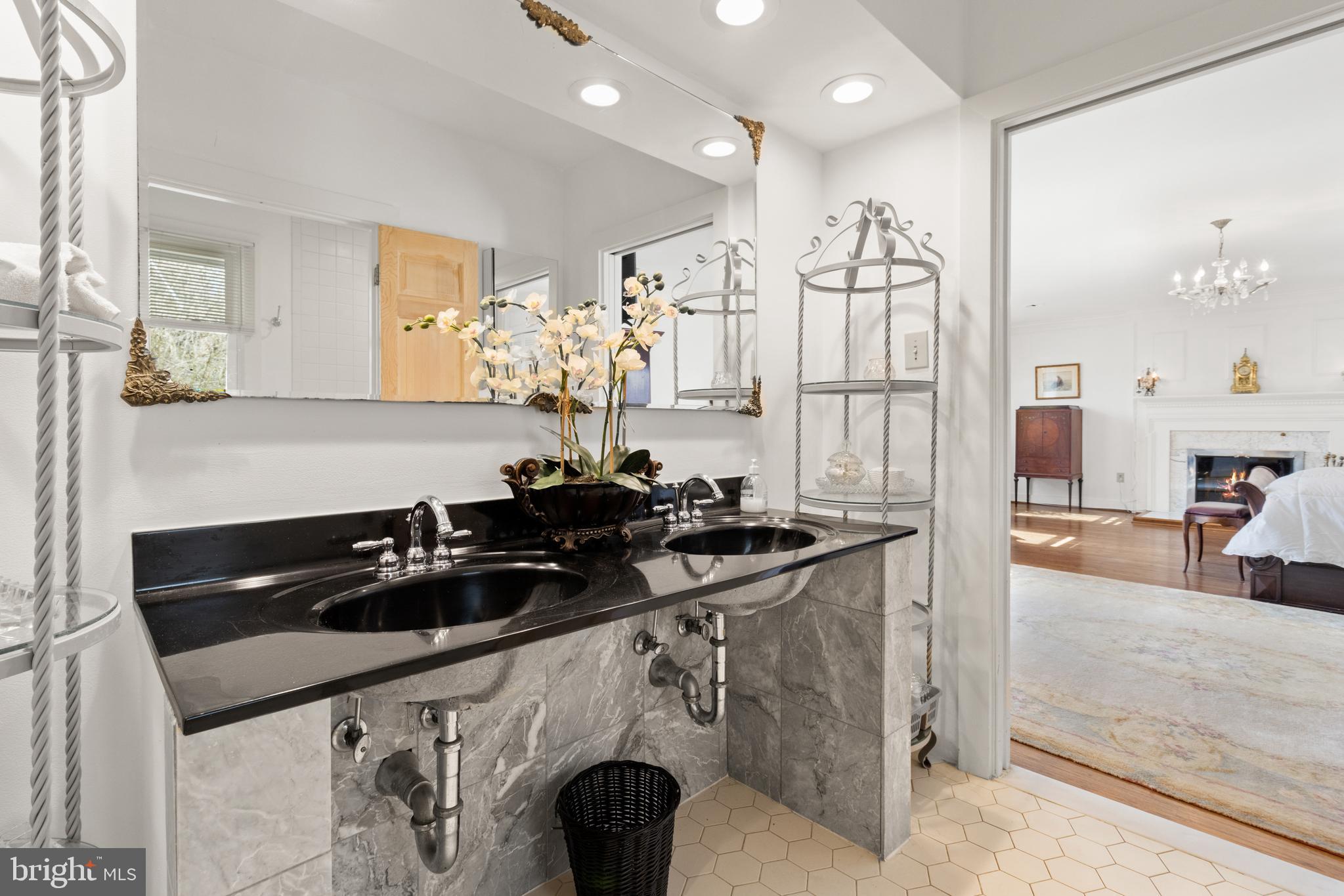 283 Rugby Cove Arnold, MD 21012 - Photo 17 of 28 Master bathroom