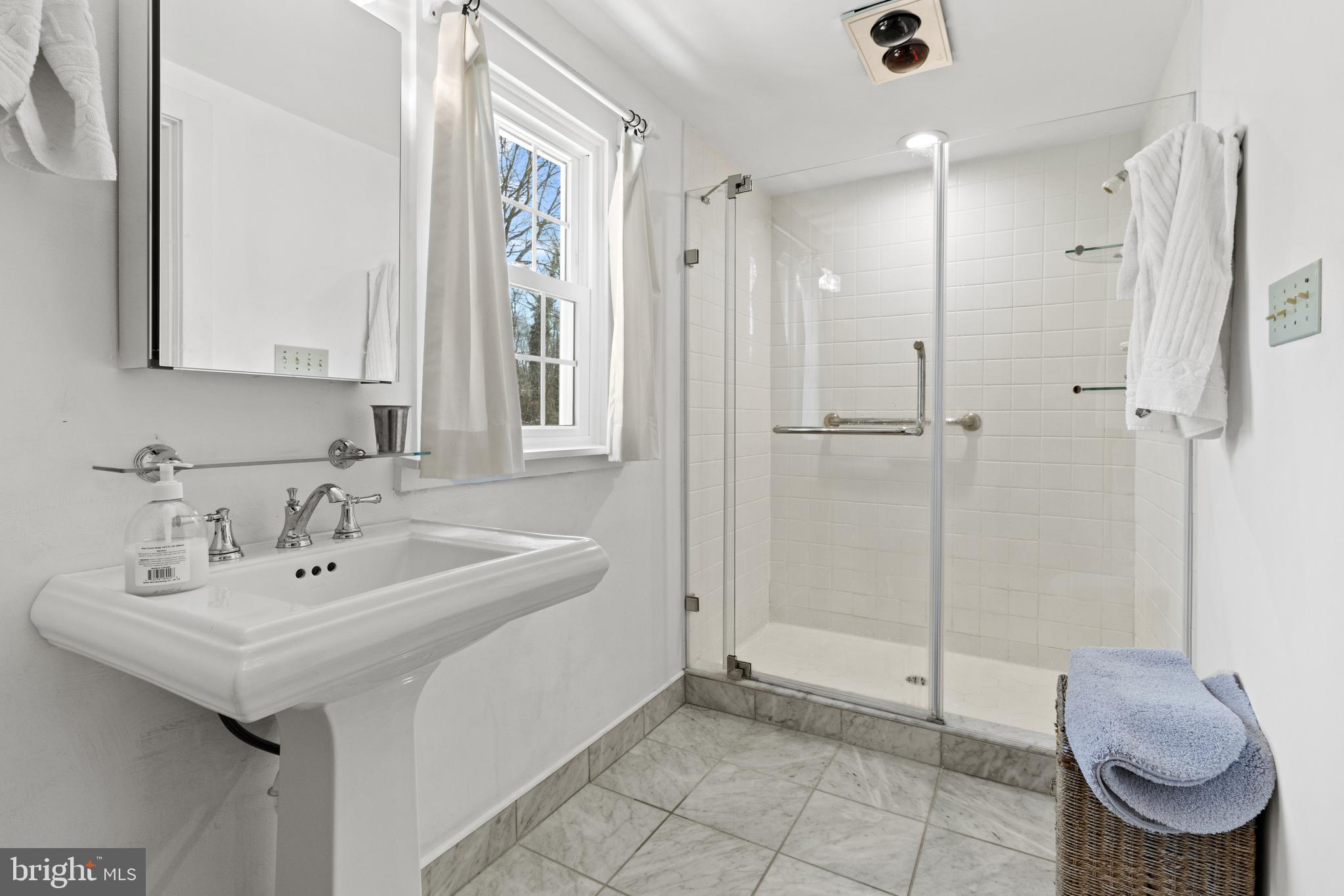 283 Rugby Cove Arnold, MD 21012 - Photo 21 of 28 2nd level full bath w/ large shower