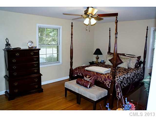 4808 Walker Road, Unit 28 Charlotte, NC 28211 - Photo 12 of 15 Gallery Image 12