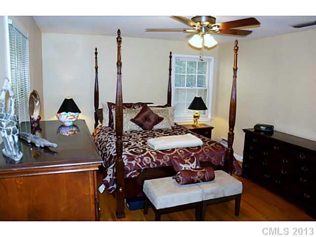 4808 Walker Road, Unit 28 Charlotte, NC 28211 - Photo 13 of 15 Gallery Image 13