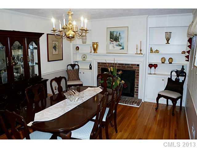 4808 Walker Road, Unit 28 Charlotte, NC 28211 - Photo 4 of 15 Gallery Image 4
