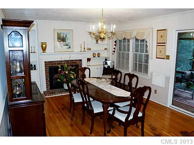 4808 Walker Road, Unit 28 Charlotte, NC 28211 - Photo 5 of 15 Gallery Image 5