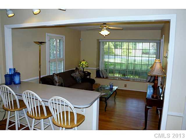 4808 Walker Road, Unit 28 Charlotte, NC 28211 - Photo 10 of 15 Gallery Image 10