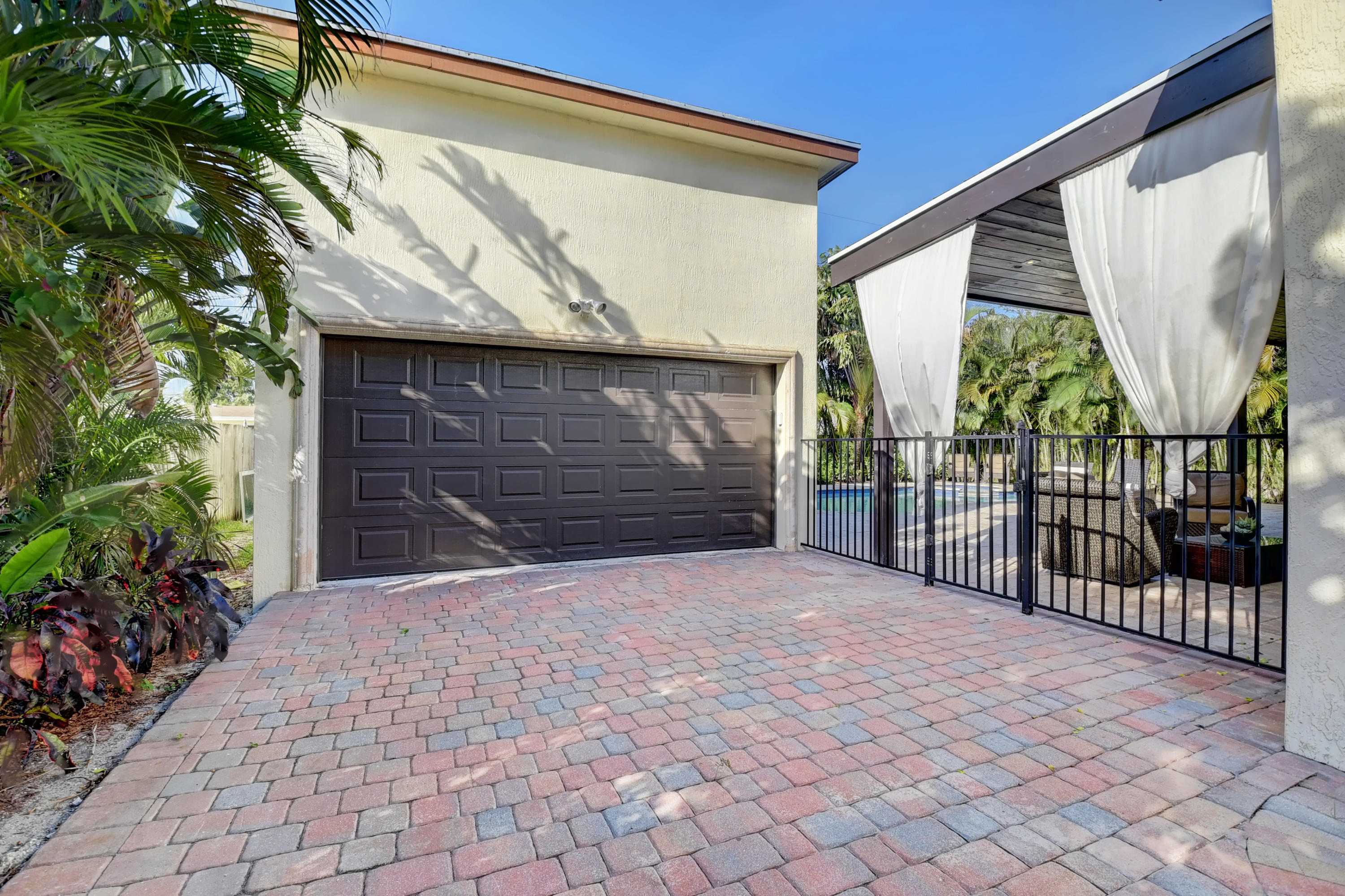 117 Northwest 8th Street Boca Raton, FL 33432 - Photo 42 of 43 Garage