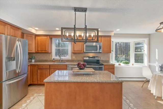 $681,000 | 5 Amberwood Drive, Atkinson, NH 03811