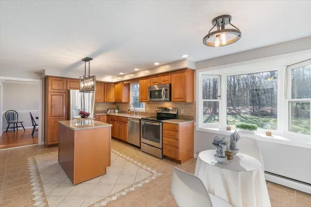 $681,000 | 5 Amberwood Drive, Atkinson, NH 03811