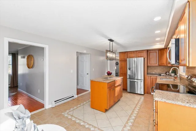 $681,000 | 5 Amberwood Drive, Atkinson, NH 03811