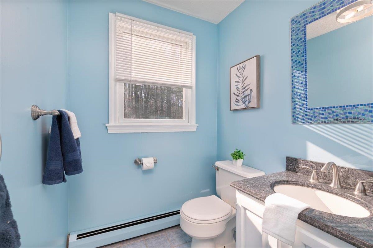 5 Amberwood Drive Atkinson, NH 03811 - Photo 17 of 47