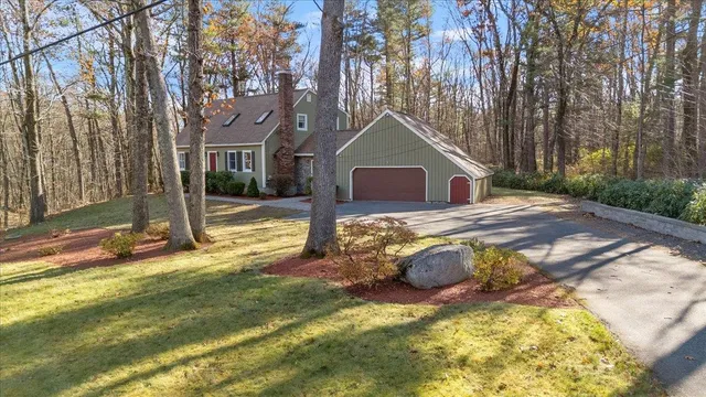 $681,000 | 5 Amberwood Drive, Atkinson, NH 03811