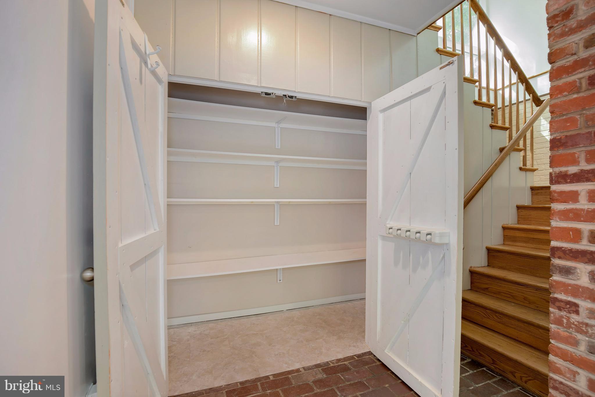 7315 Stafford Road Alexandria, VA 22307 - Photo 19 of 30 Interior (General)