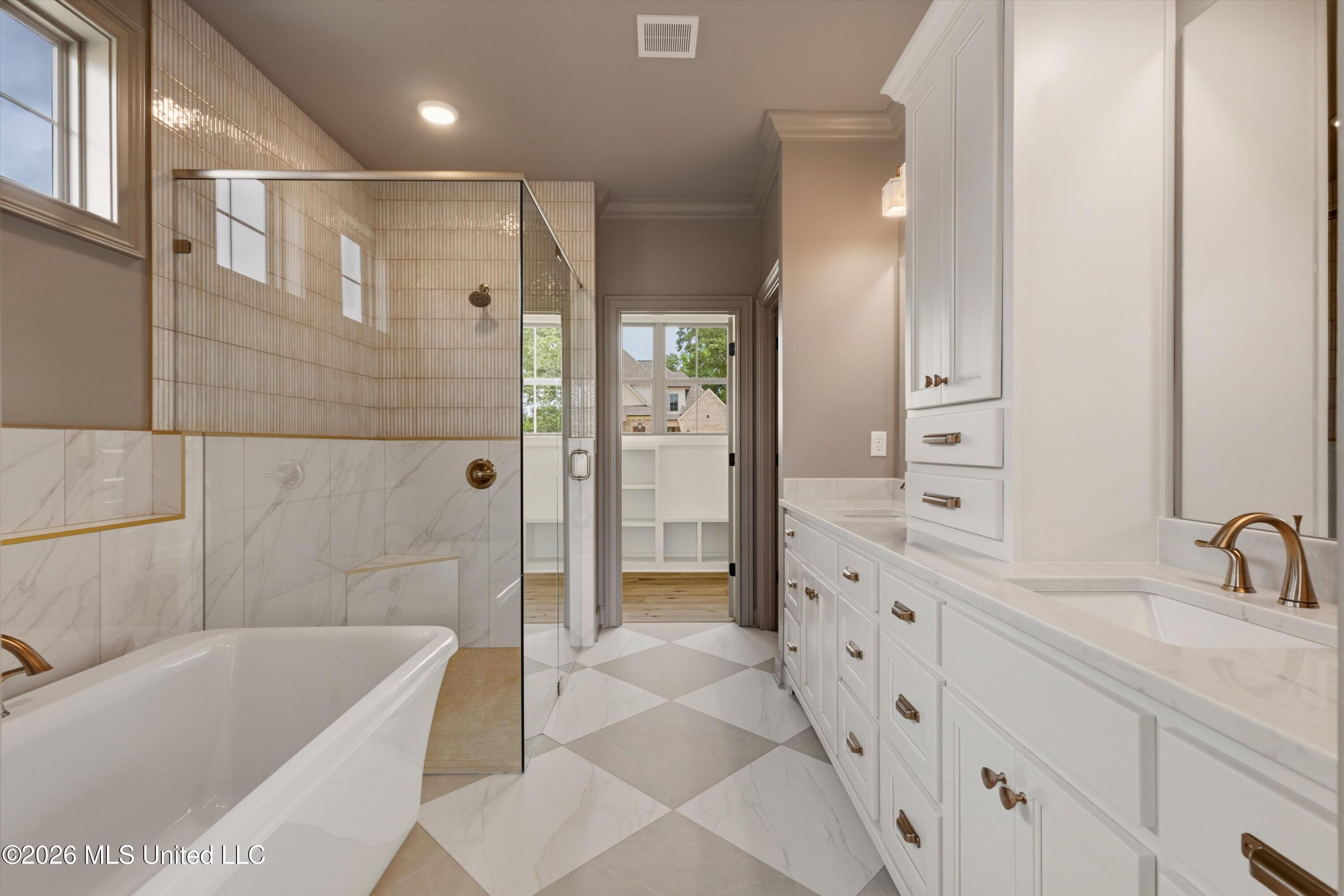5381 Grayson Way Hernando, MS 38632 - Photo 22 of 43 Primary Bathroom d