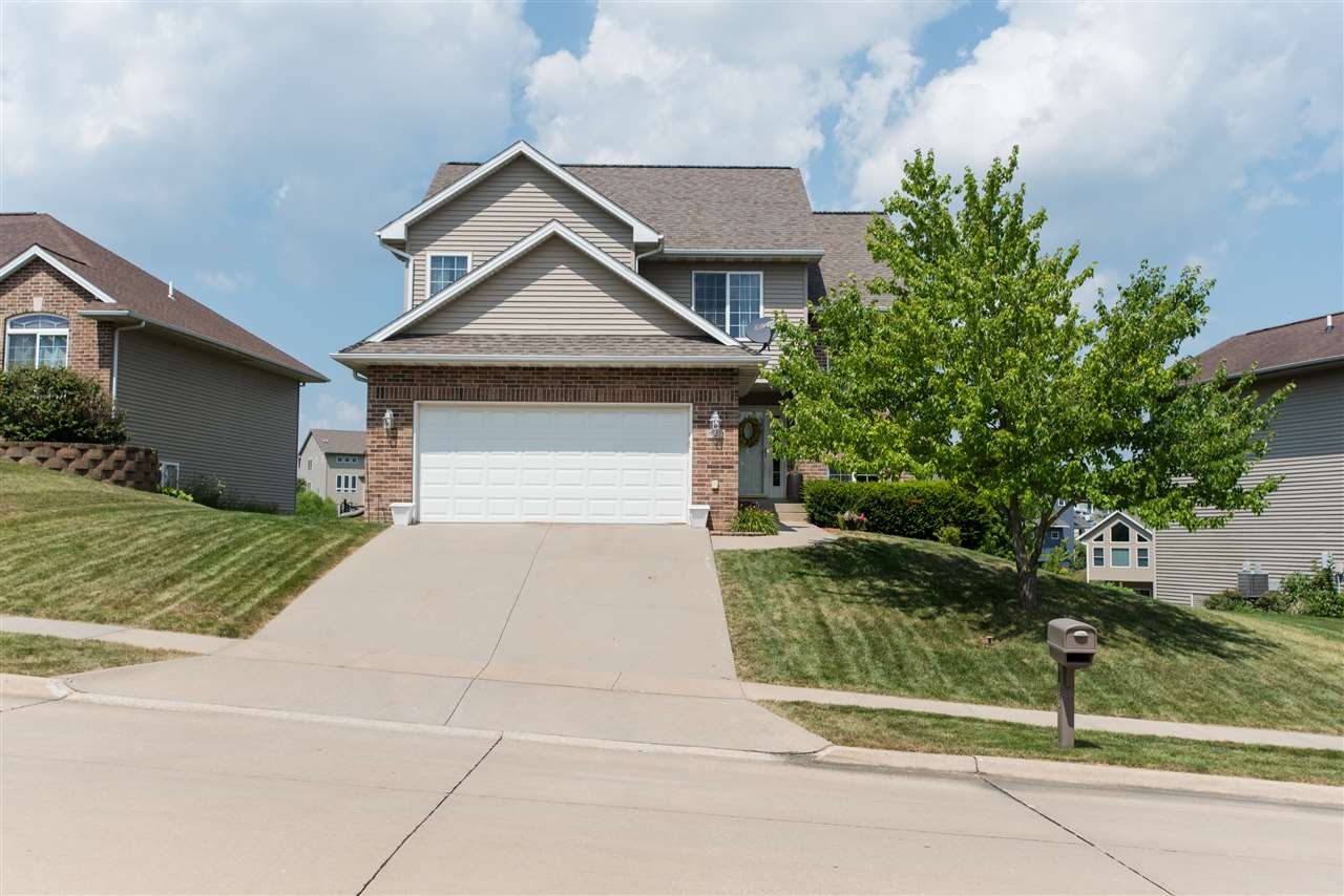 828 Tipperary Road Iowa City, IA 52246 - Photo 1 of 49 Gallery Image 1