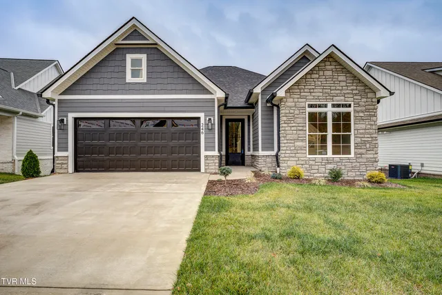 $624,900 | 246 Winston Place, Johnson City, TN 37615