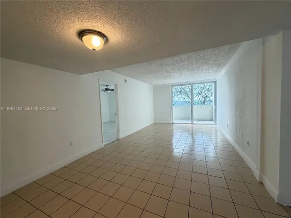 $2,400 | 10000 Northwest 80th Court, Unit 2521, Hialeah Gardens, FL 33016