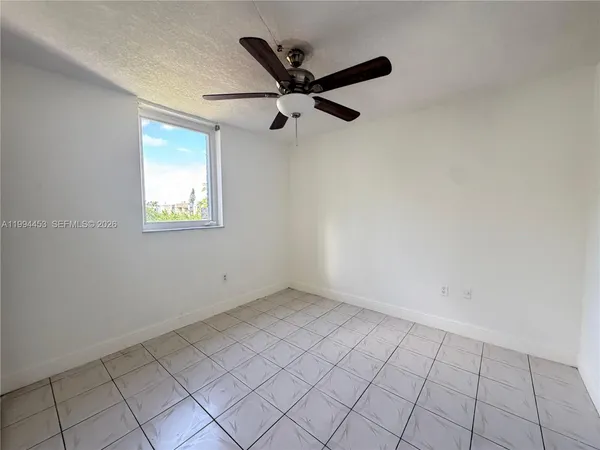 $2,400 | 10000 Northwest 80th Court, Unit 2521, Hialeah Gardens, FL 33016