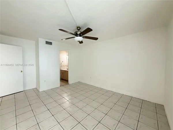 $2,400 | 10000 Northwest 80th Court, Unit 2521, Hialeah Gardens, FL 33016