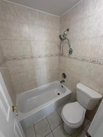 $2,400 | 10000 Northwest 80th Court, Unit 2521, Hialeah Gardens, FL 33016