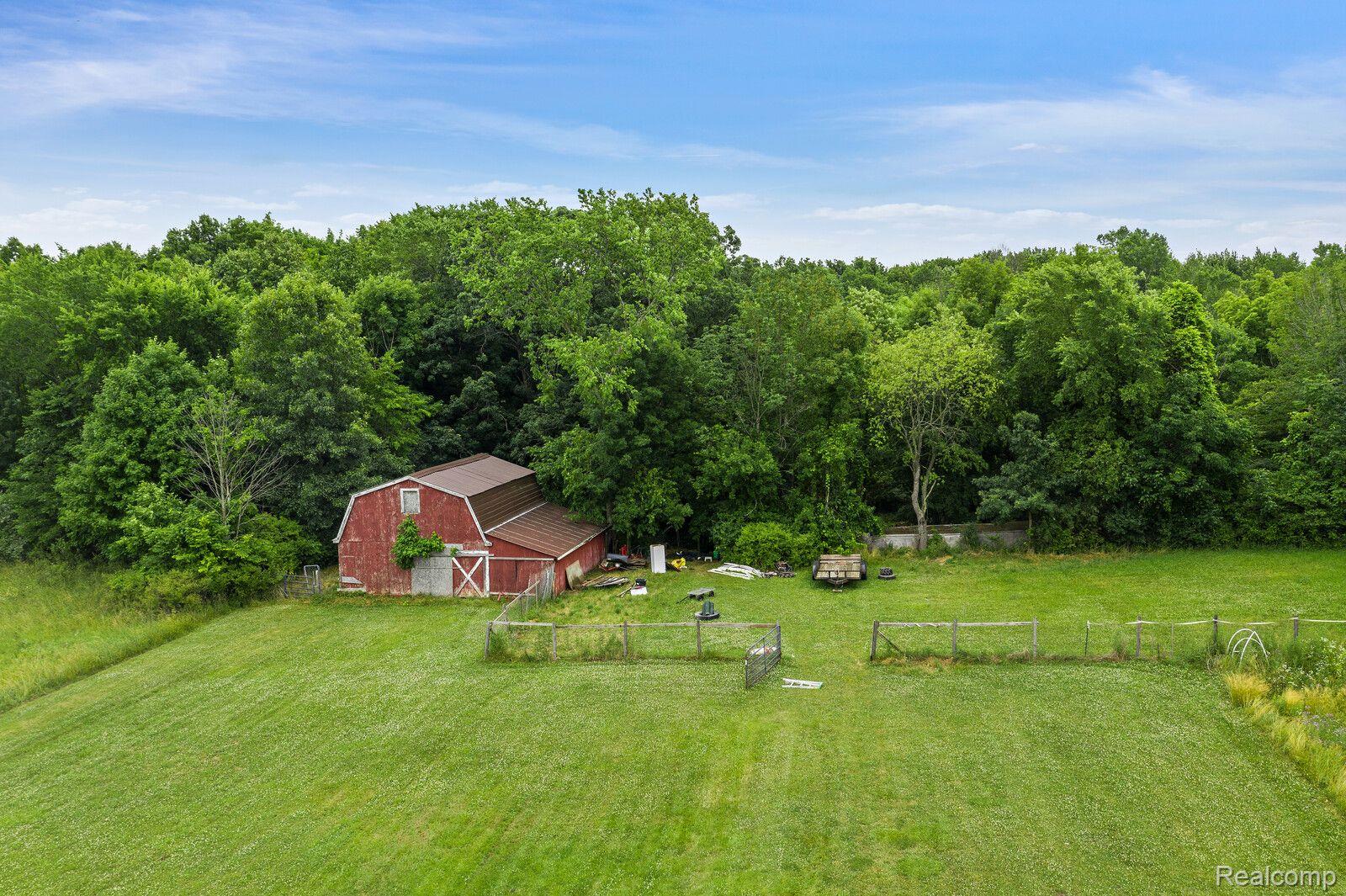 7249 Gale Road Grand Blanc, MI 48439 - Photo 29 of 34 Gallery Image 29