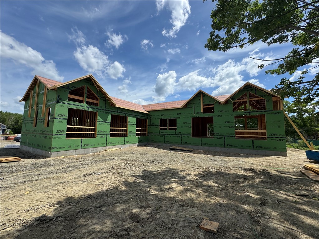 1493 Pippin Orchard Road Cranston, RI 02921 - Photo 3 of 8 photos of neighbor ranch under construction