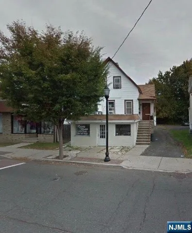 $2,100 | 168 Main Street, Unit 1, Little Ferry, NJ 07643