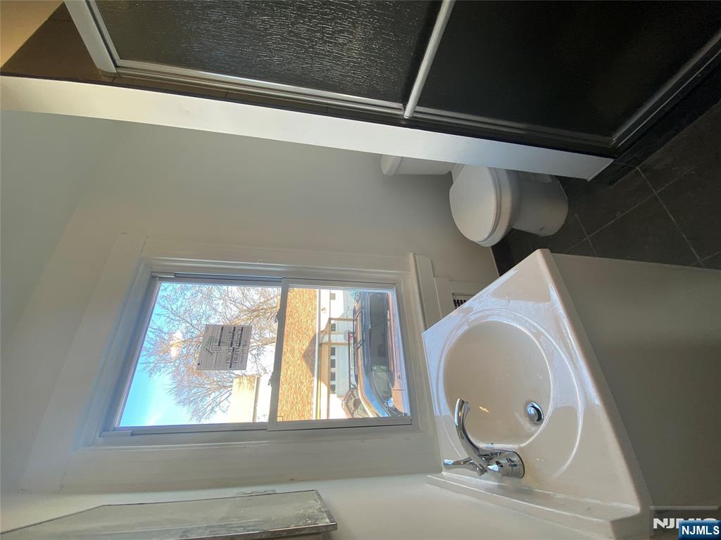 168 Main Street, Unit 1 Little Ferry, NJ 07643 - Photo 6 of 7