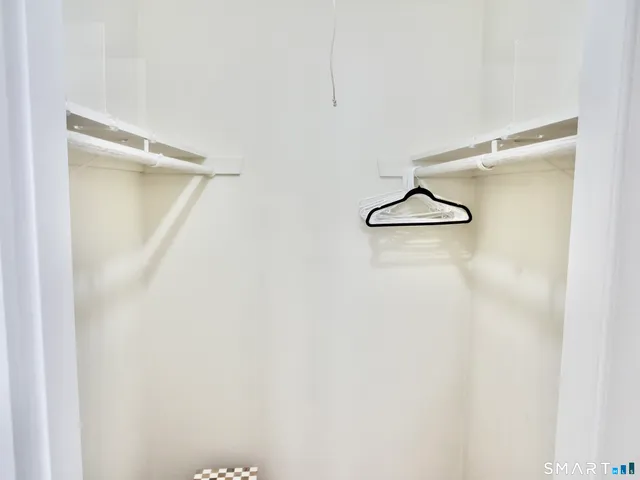 $2,800 | 245 Unquowa Road, Unit 57, Fairfield, CT 06824