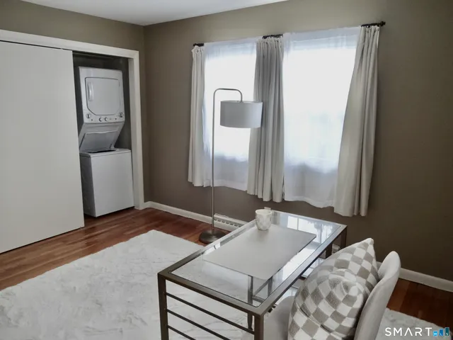 $2,800 | 245 Unquowa Road, Unit 57, Fairfield, CT 06824