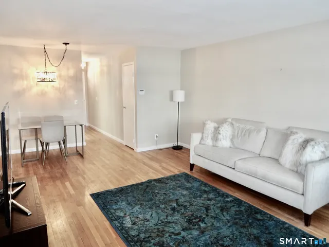 $2,800 | 245 Unquowa Road, Unit 57, Fairfield, CT 06824