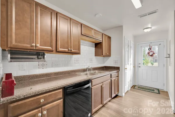 $250,000 | 372 East Mills Avenue, Mooresville, NC 28115