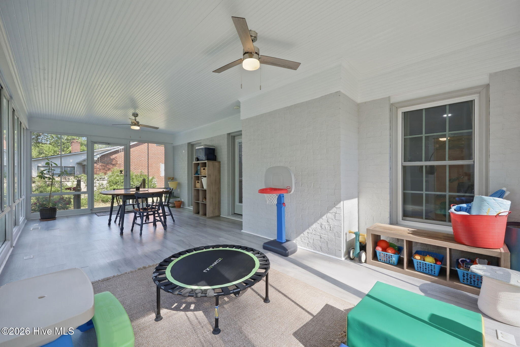 405 Cedarhurst Road Greenville, NC 27834 - Photo 19 of 42 Sunroom # 2