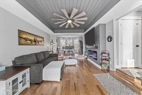 $750,000 | 2940 Beecarter Road, Dandridge, TN 37725