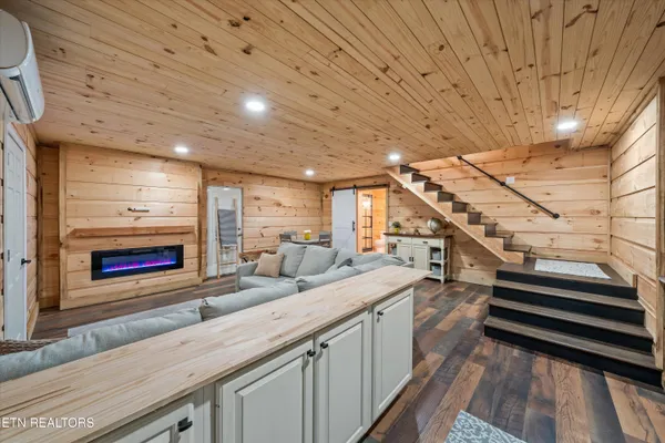 $750,000 | 2940 Beecarter Road, Dandridge, TN 37725